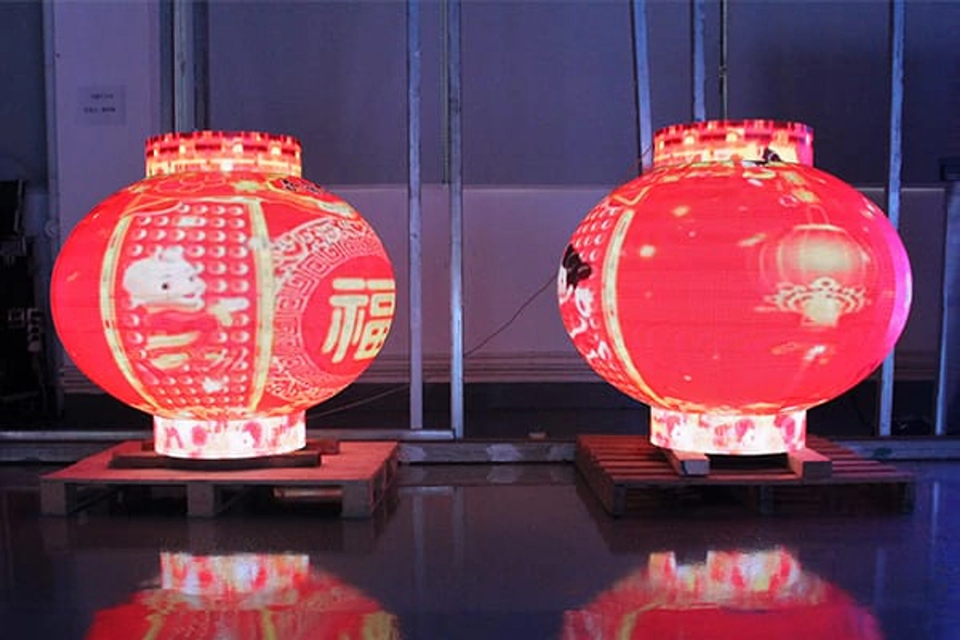 Lantern LED Screen — 4 Lantern LED Screen is seamless splicing.jpg
